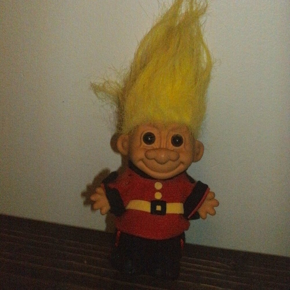 Vintage Collectible Russ Troll 5" British Palace Guard with Yellow Hair - Picture 1 of 3